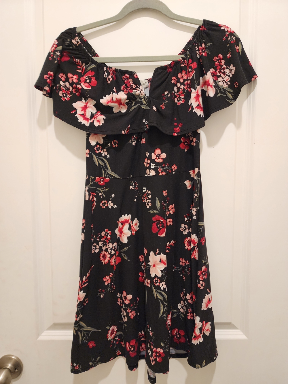 eye candy Black Floral Off-Shoulder Dress with Red and Cream Blooms Size Medium